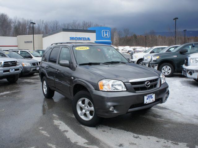 Photo of 2005 Mazda Tribute