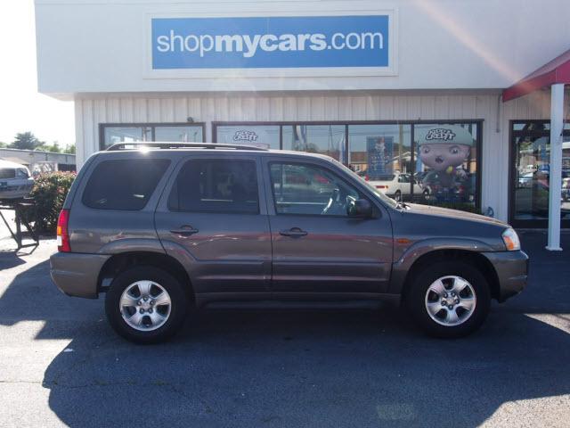 Photo of 2003 Mazda Tribute