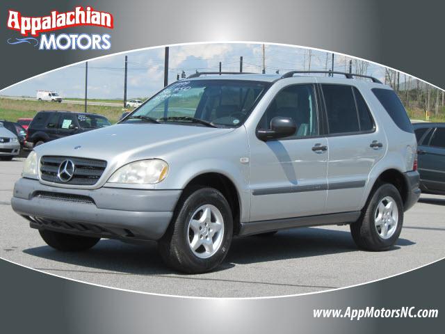 Photo of 1999 Mercedes-Benz ML320