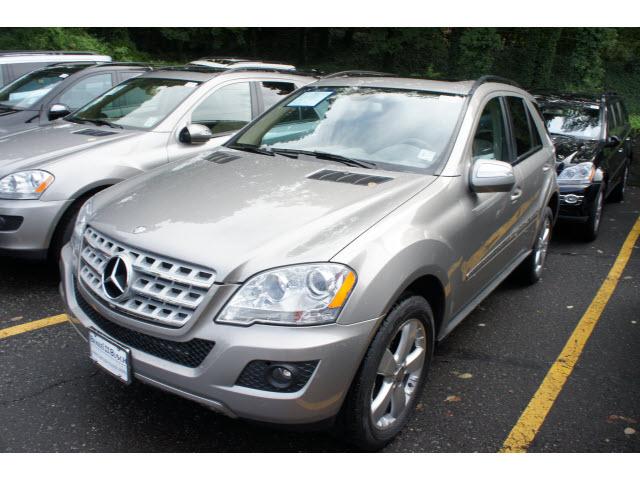 Photo of 2009 Mercedes-Benz M-Class