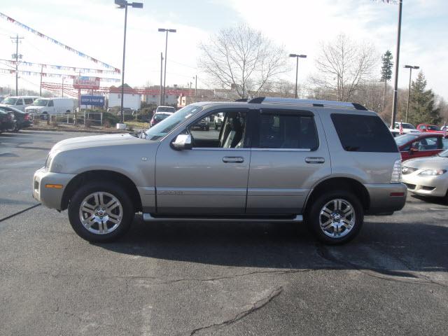Photo of 2008 Mercury Mountaineer