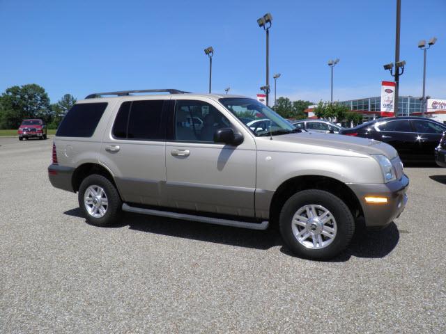 Photo of 2004 Mercury Mountaineer