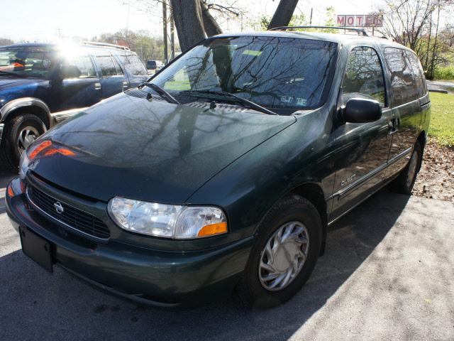 Photo of 2000 Nissan Quest
