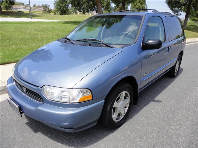 Photo of 2000 Nissan Quest