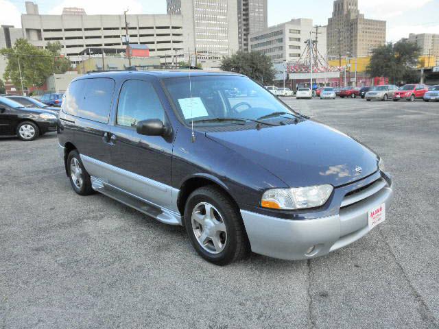 Photo of 2001 Nissan Quest