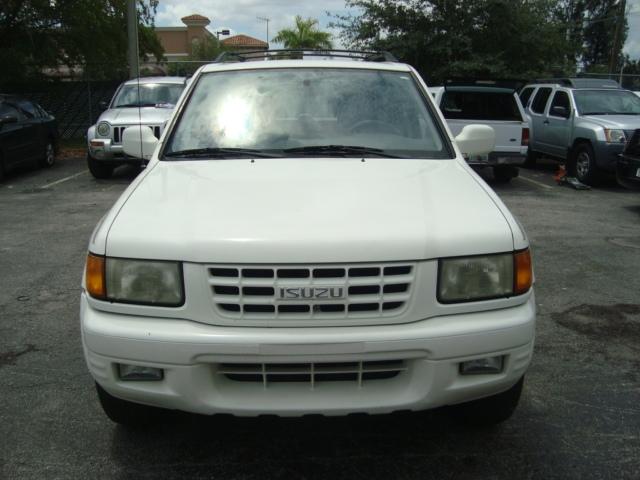 Photo of 1999 Isuzu Rodeo