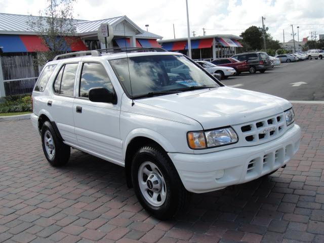 Photo of 2000 Isuzu Rodeo