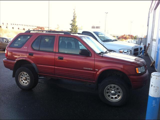 Photo of 2001 Isuzu Rodeo