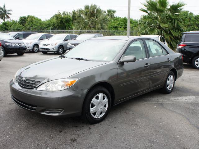 Photo of 2004 Toyota Camry