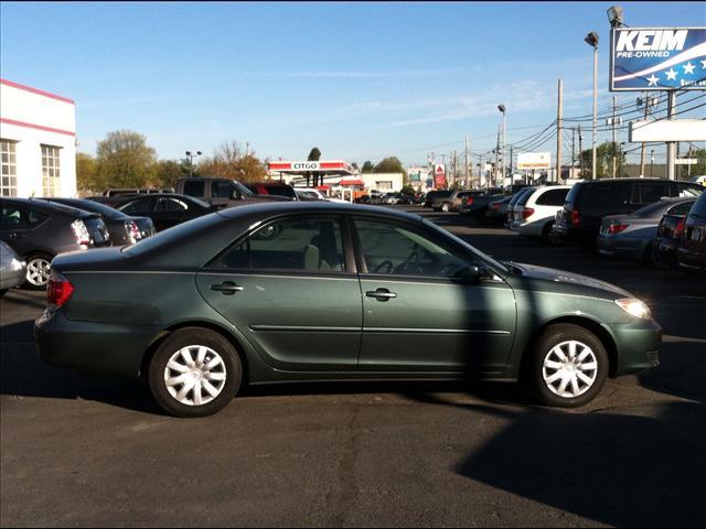 Photo of 2005 Toyota Camry