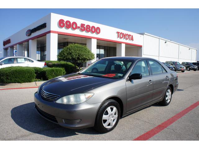 Photo of 2005 Toyota Camry