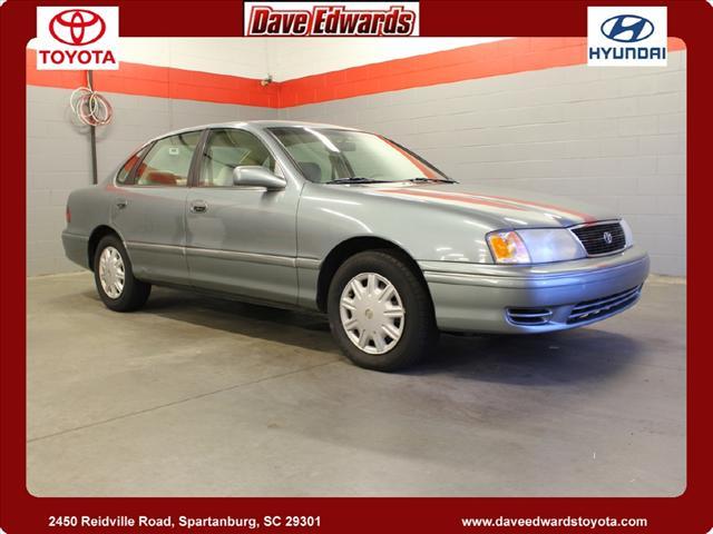 Photo of 1999 Toyota Avalon