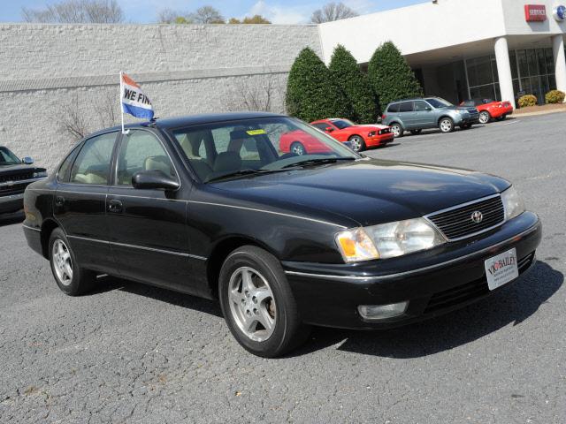 Photo of 1999 Toyota Avalon