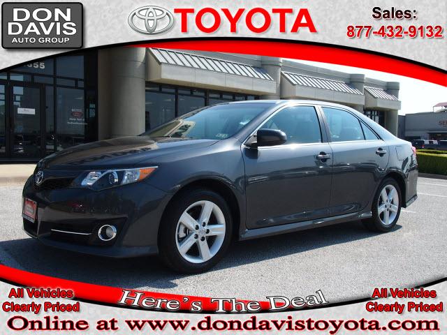 Photo of 2012 Toyota Camry