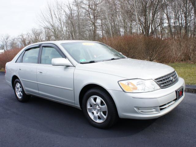 Photo of 2004 Toyota Avalon