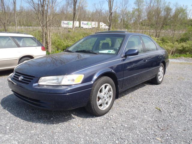 Photo of 1998 Toyota Camry