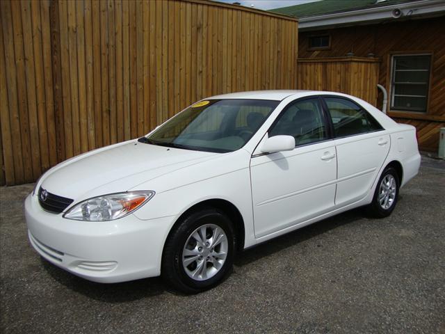 Photo of 2004 Toyota Camry