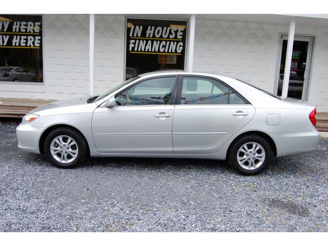 Photo of 2004 Toyota Camry