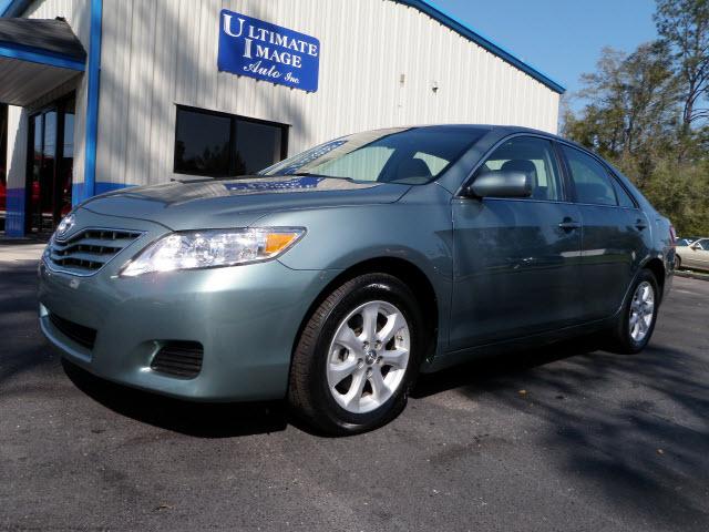 Photo of 2011 Toyota Camry