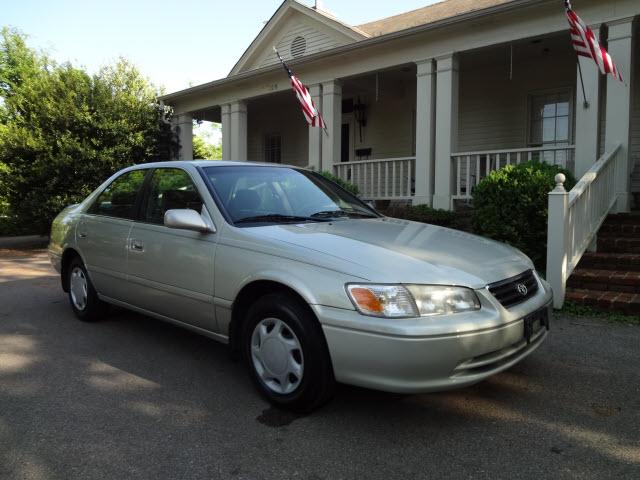 Photo of 2000 Toyota Camry