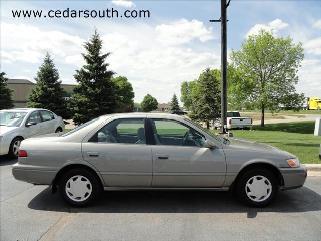 Photo of 1999 Toyota Camry