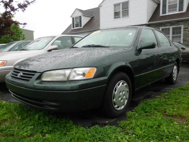 Photo of 1999 Toyota Camry