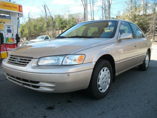 Photo of 1997 Toyota Camry