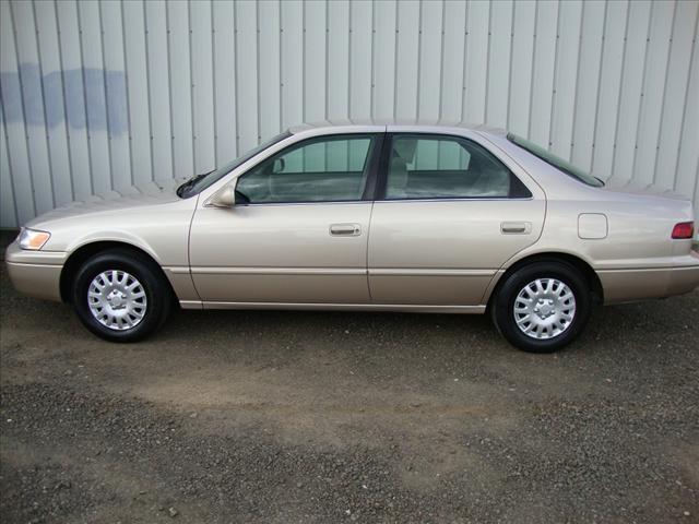 Photo of 1999 Toyota Camry