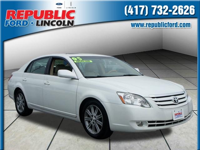 Photo of 2005 Toyota Avalon