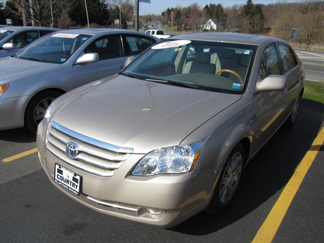Photo of 2005 Toyota Avalon