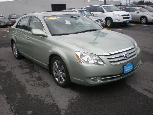 Photo of 2006 Toyota Avalon