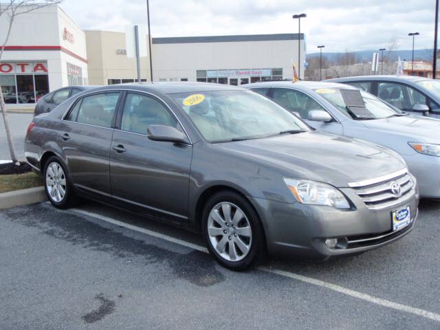 Photo of 2006 Toyota Avalon