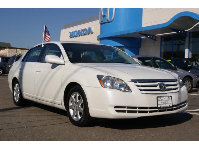 Photo of 2005 Toyota Avalon