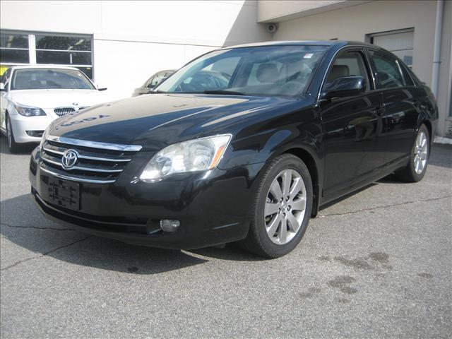 Photo of 2006 Toyota Avalon