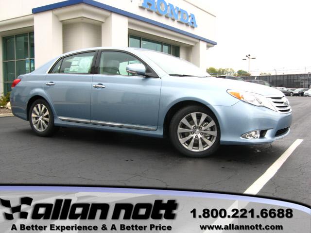 Photo of 2011 Toyota Avalon