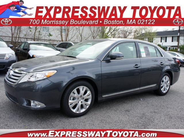 Photo of 2011 Toyota Avalon
