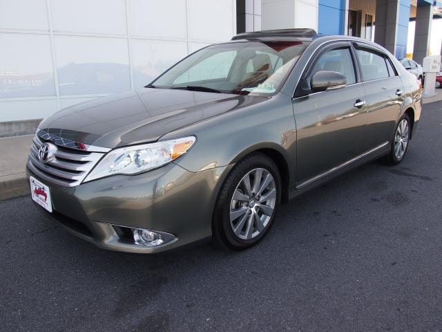 Photo of 2011 Toyota Avalon