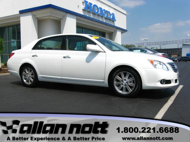 Photo of 2010 Toyota Avalon