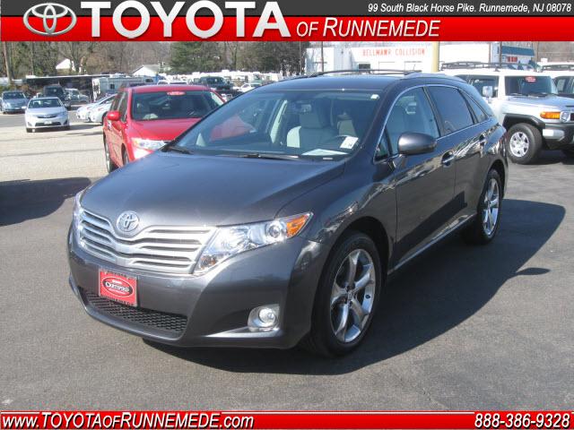 Photo of 2010 Toyota Venza