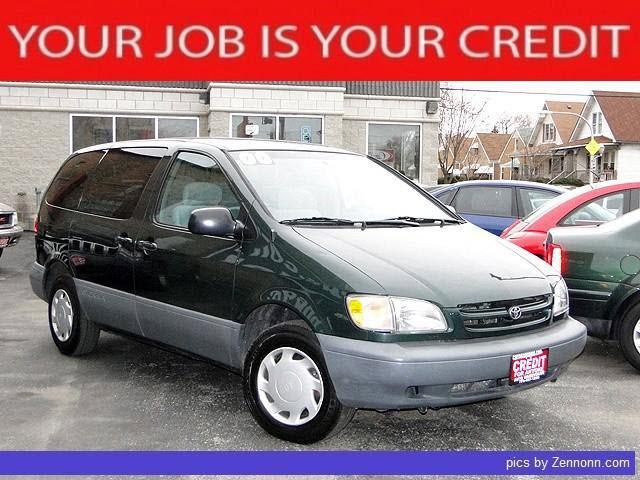 Photo of 2000 Toyota Sienna