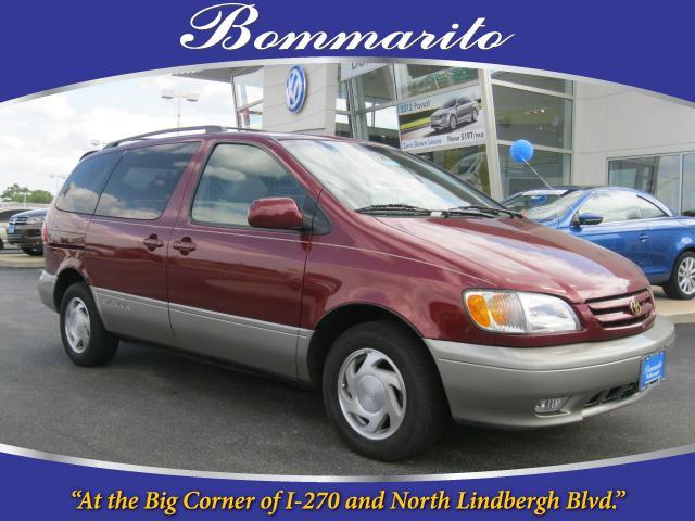 Photo of 2002 Toyota Sienna
