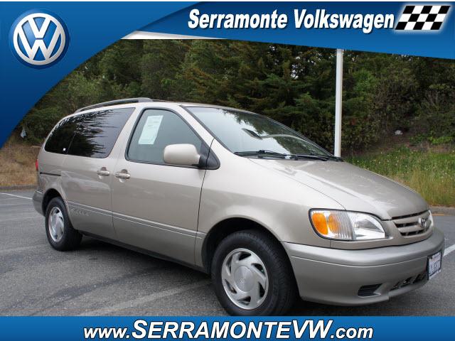 Photo of 2002 Toyota Sienna