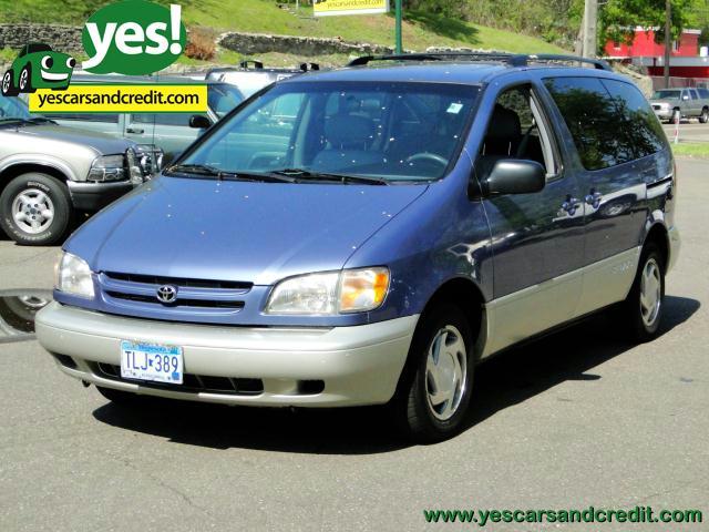 Photo of 1999 Toyota Sienna