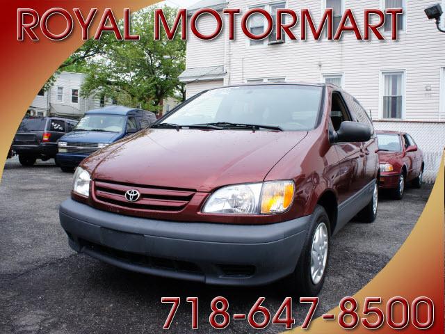Photo of 2002 Toyota Sienna