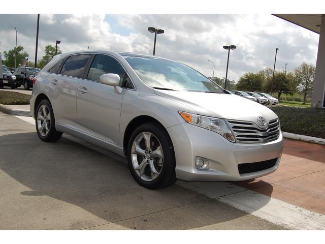 Photo of 2011 Toyota Venza