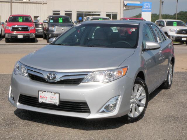 Photo of 2012 Toyota Camry