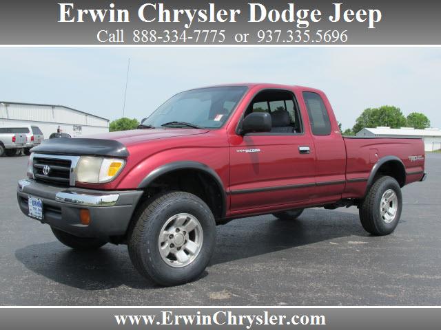 Photo of 2000 Toyota Tacoma