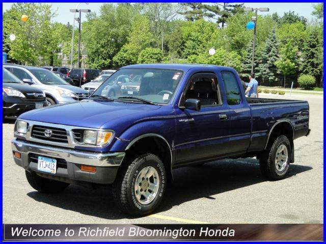 Photo of 1996 Toyota Tacoma