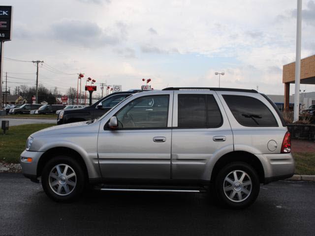 Photo of 2005 Buick Rainier