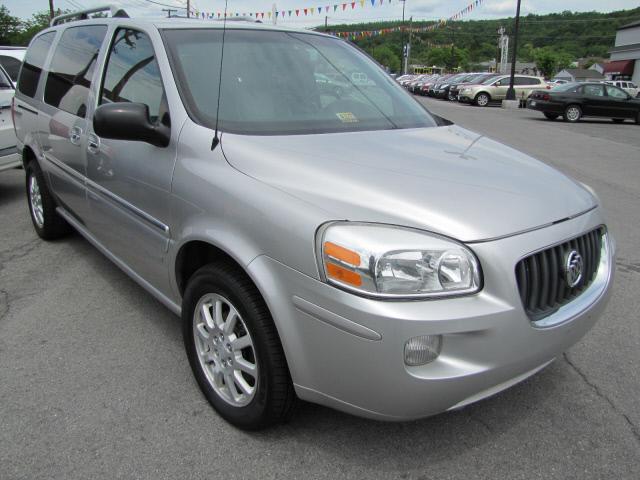 Photo of 2006 Buick Terraza